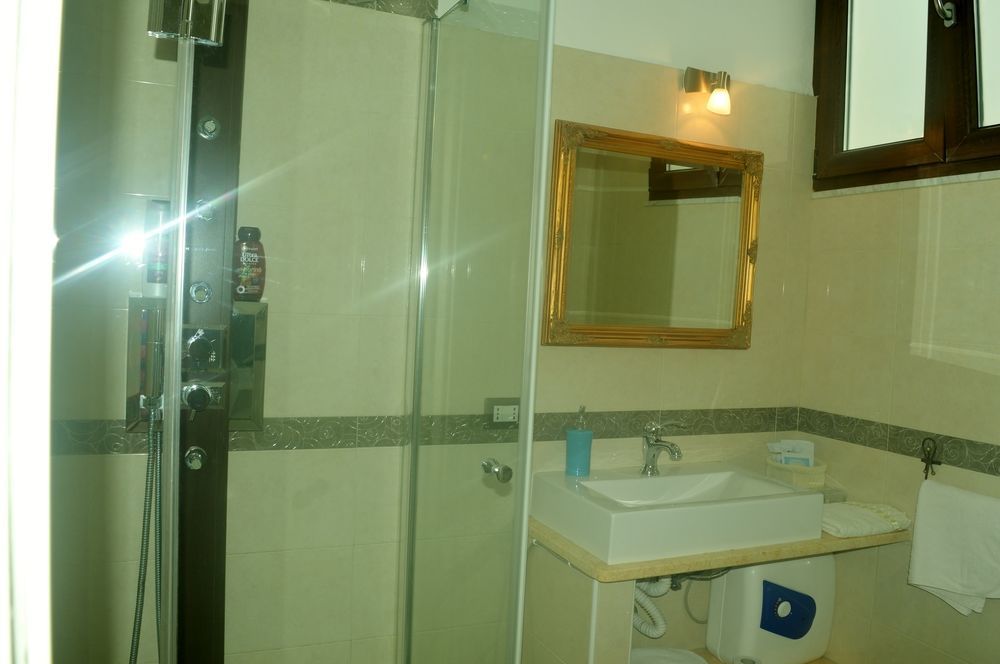 Victoria Bed & Breakfast Кальяри Экстерьер фото